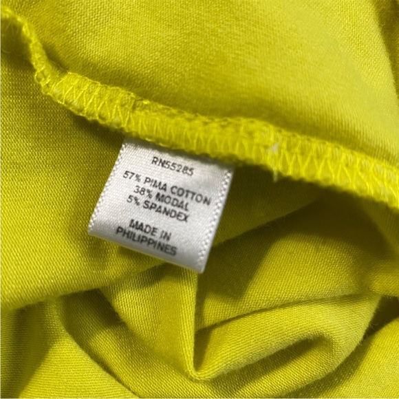 Express Cutout Back Fitted Tank Top - Picture 8 of 9